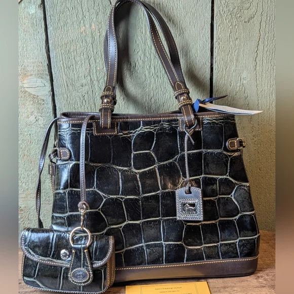 NWT Dooney and Bourke Croco Embossed Leather Green and Brown Bag - Picture 2 of 16